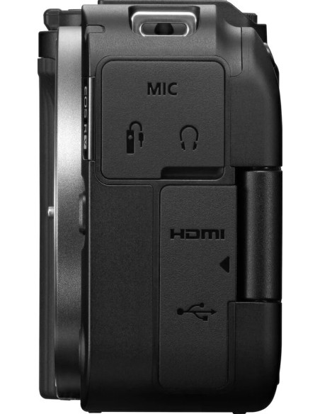 R50 V + RF-S 14-30mm f/4-6.3 IS STM PZ